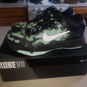 Poison Dart Frog Kobe 7s